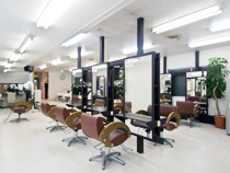 床が白くなってサロンの清潔感UP!!