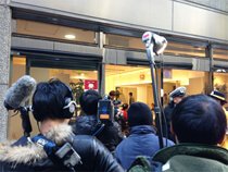 深夜番組の芸人さんと一緒にテレビ局のスタッフさんを変身させるという企画でした。